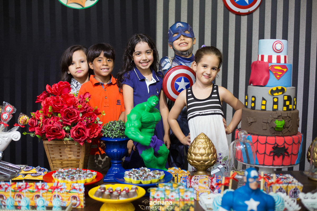 aniversário adriana mesquita festa guerra civil