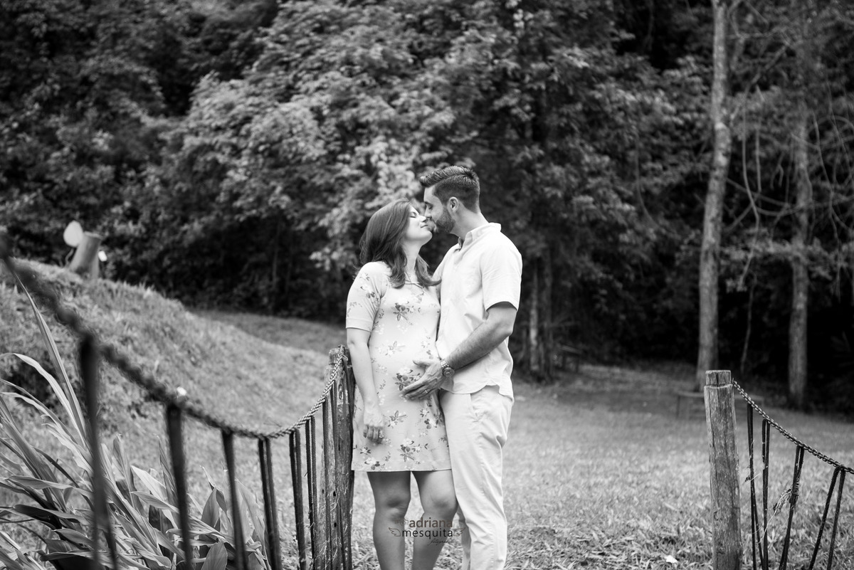 Ensaio Externo de Gestante com Cães, da Patricia e Rodrigo na Fazenda Queda D'Agua em Araguari, registro pela fotografa Adriana Mesquita