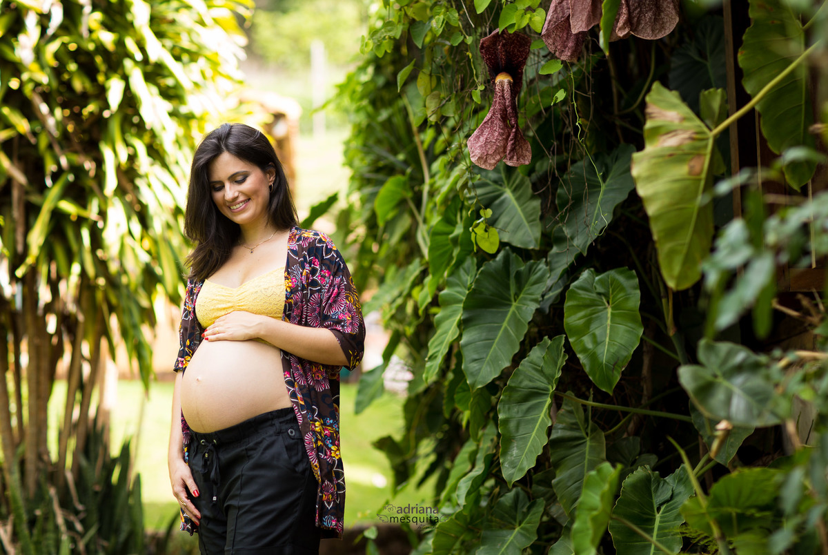 Ensaio Externo de Gestante com Cães, da Patricia e Rodrigo na Fazenda Queda D'Agua em Araguari, registro pela fotografa Adriana Mesquita