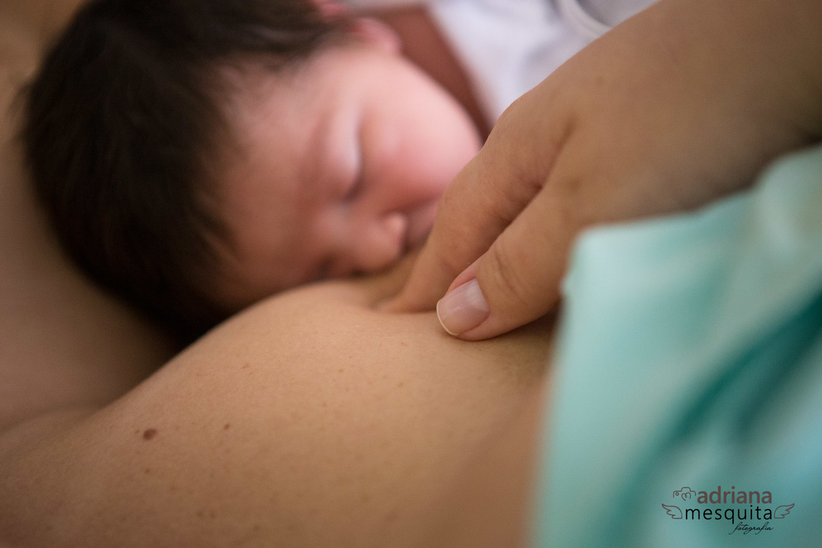 Nascimento da Naira, parto registrado no Hospital Santa Genoveva pela fotografa Adriana Mesquita