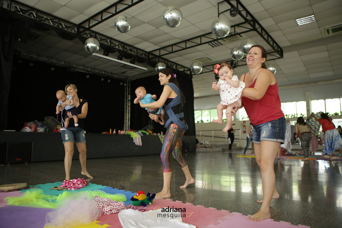 dança com bebês praia clube adriana mesquita