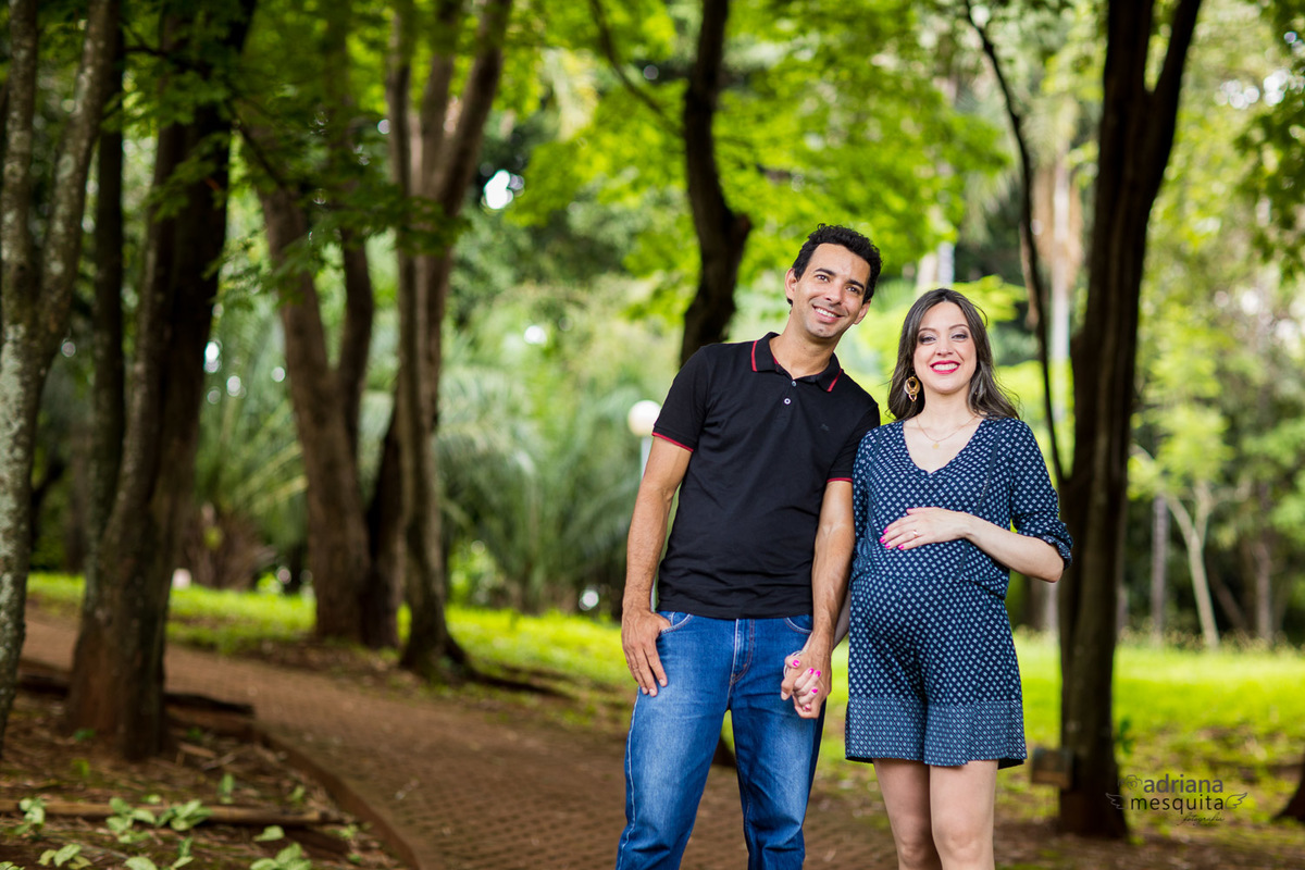 Ensaio Gestante da Luana e Gabriel no Praia Clube, registro pela fotografa de Familia Adriana Mesquita 