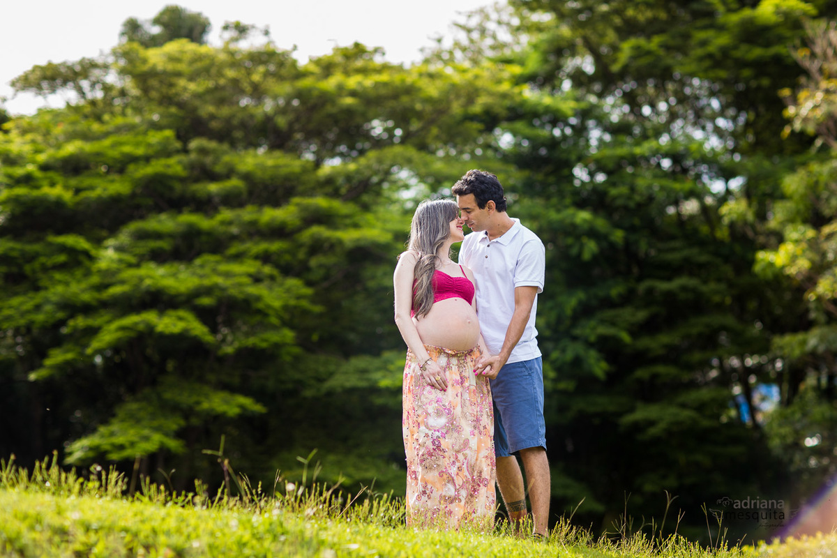 Ensaio Gestante da Luana e Gabriel no Praia Clube, registro pela fotografa de Familia Adriana Mesquita 