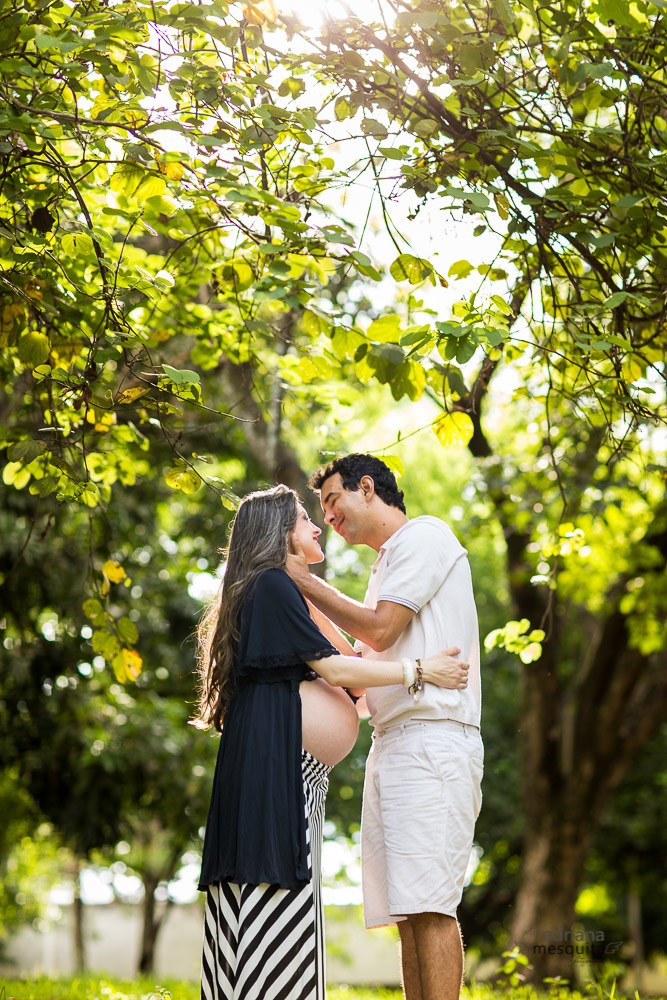 Ensaio Gestante da Luana e Gabriel no Praia Clube, registro pela fotografa de Familia Adriana Mesquita 
