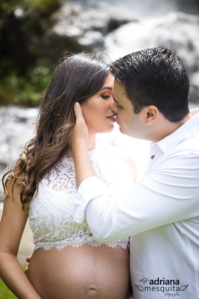 Ensaio de Gestante Externo com o casal Bruna e Bruno, na grande espera do Benício, registro pela fotografa Adriana Mesquita