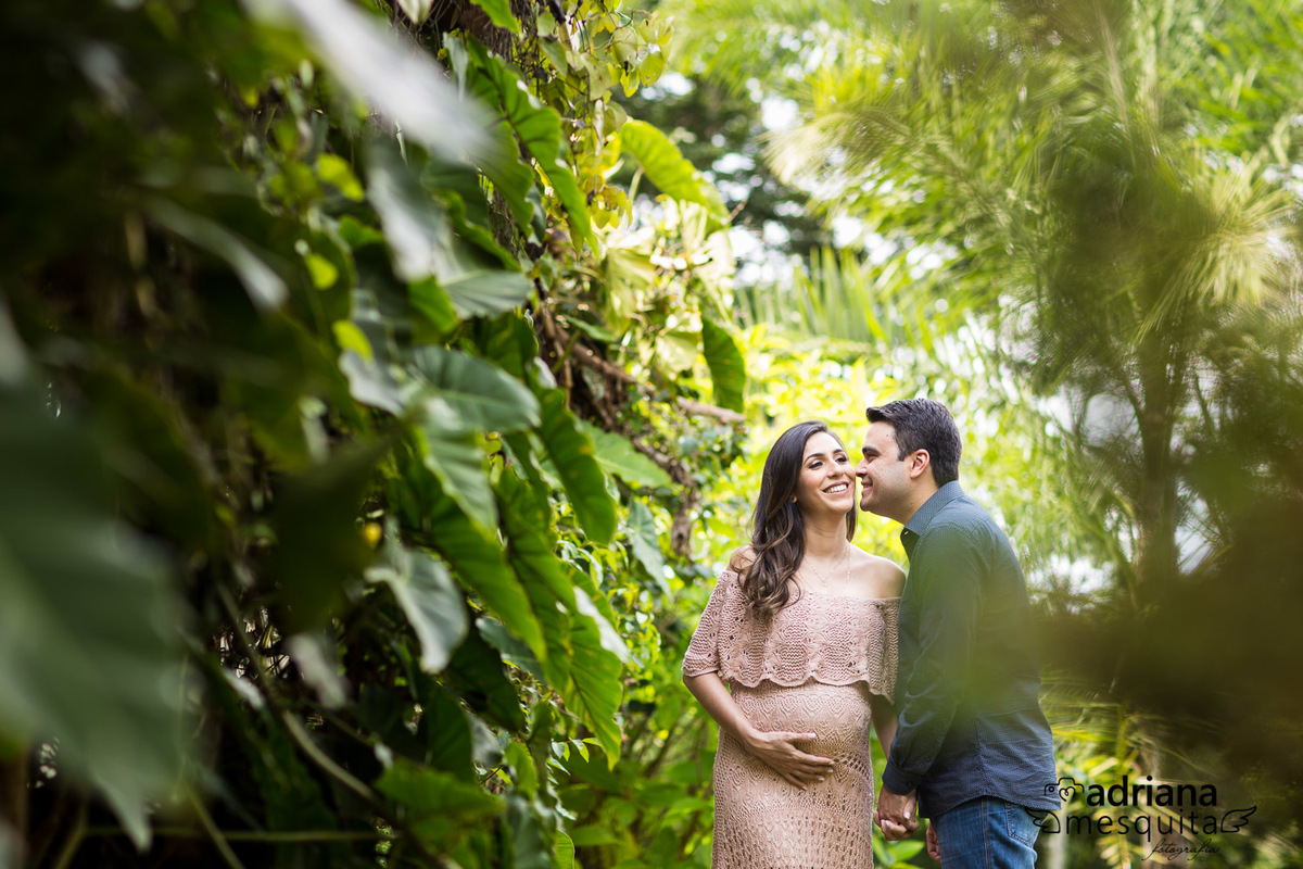 Ensaio de Gestante Externo com o casal Bruna e Bruno, na grande espera do Benício, registro pela fotografa Adriana Mesquita