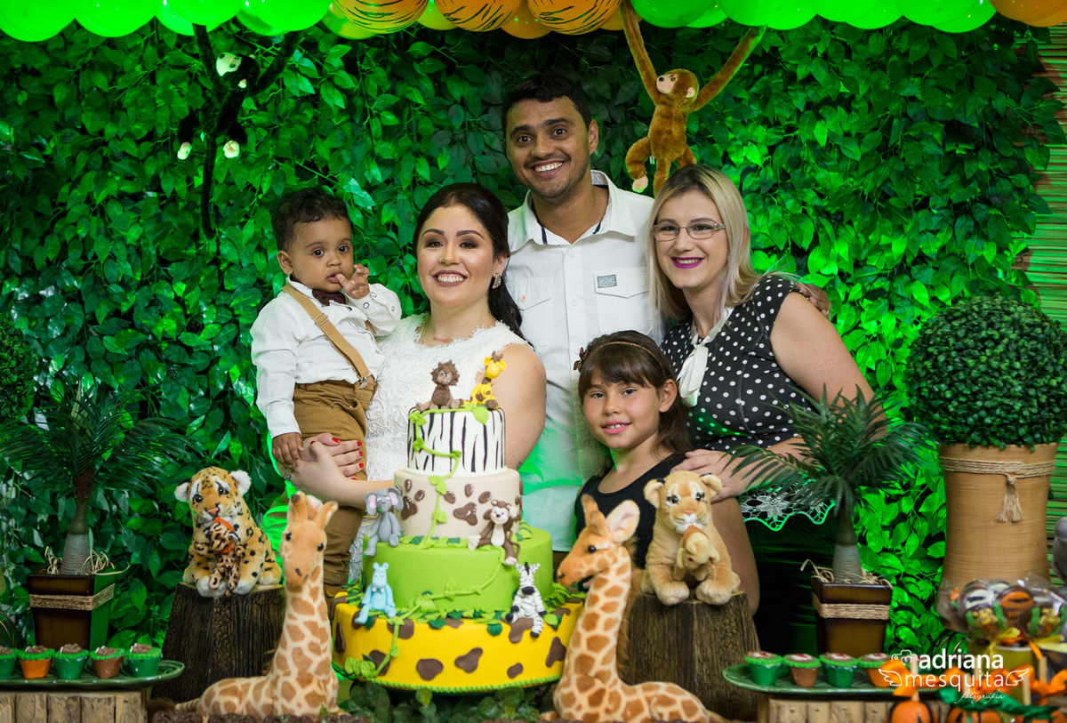 Aniversário do João Lucas ao estilo Safari by a fotografo Adriana Mesquita