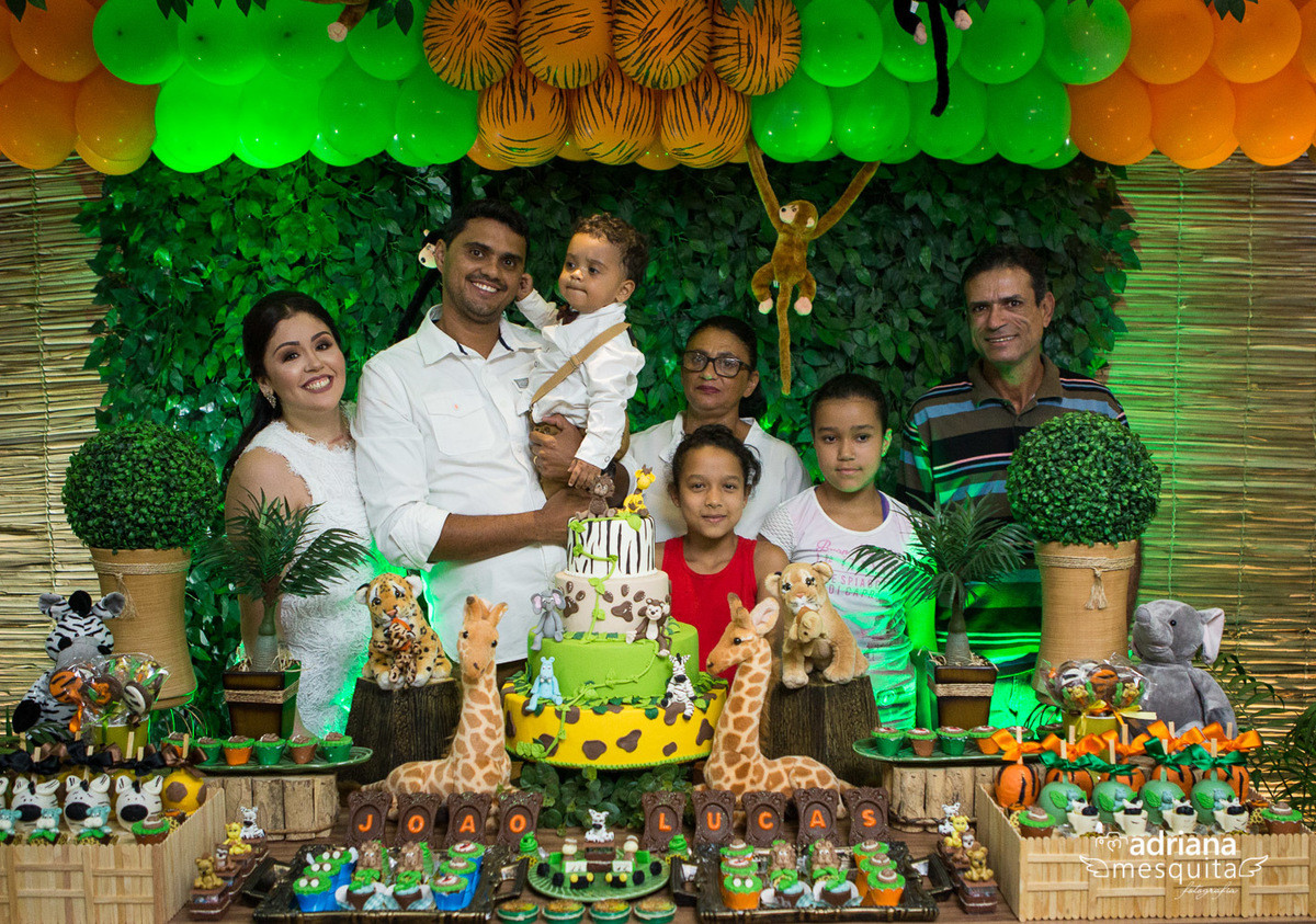 Aniversário do João Lucas ao estilo Safari by a fotografo Adriana Mesquita