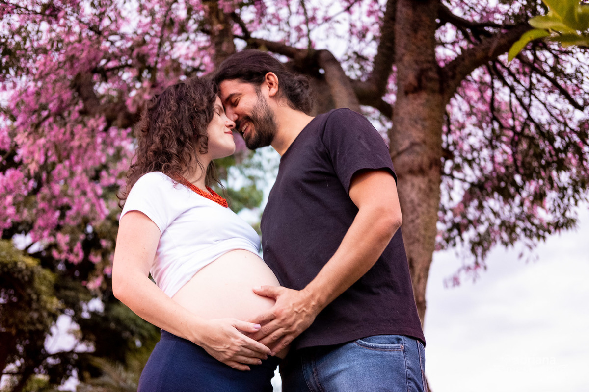 ensaio de gestante em casa com Cecilia e Marcelo, registro da fotografa Adriana Mesquita