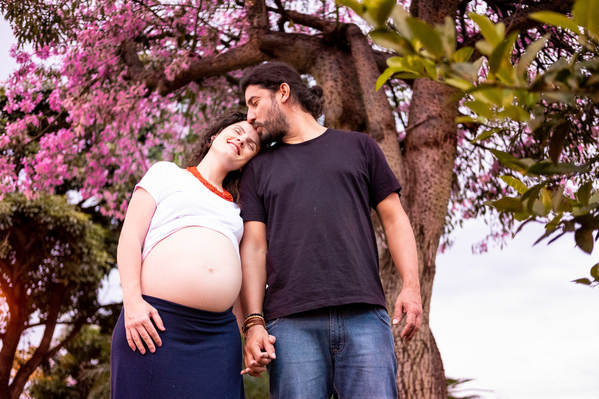 ensaio de gestante em casa com Cecilia e Marcelo, registro da fotografa Adriana Mesquita