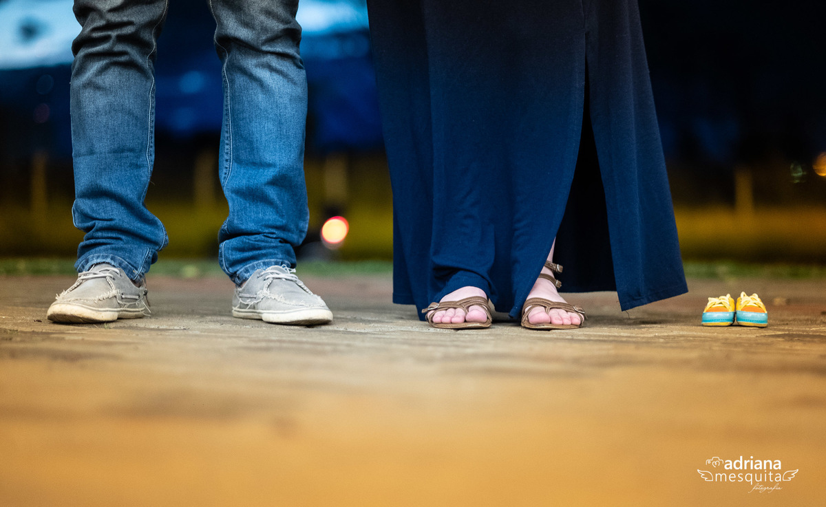 ensaio de gestante em casa com Cecilia e Marcelo, registro da fotografa Adriana Mesquita