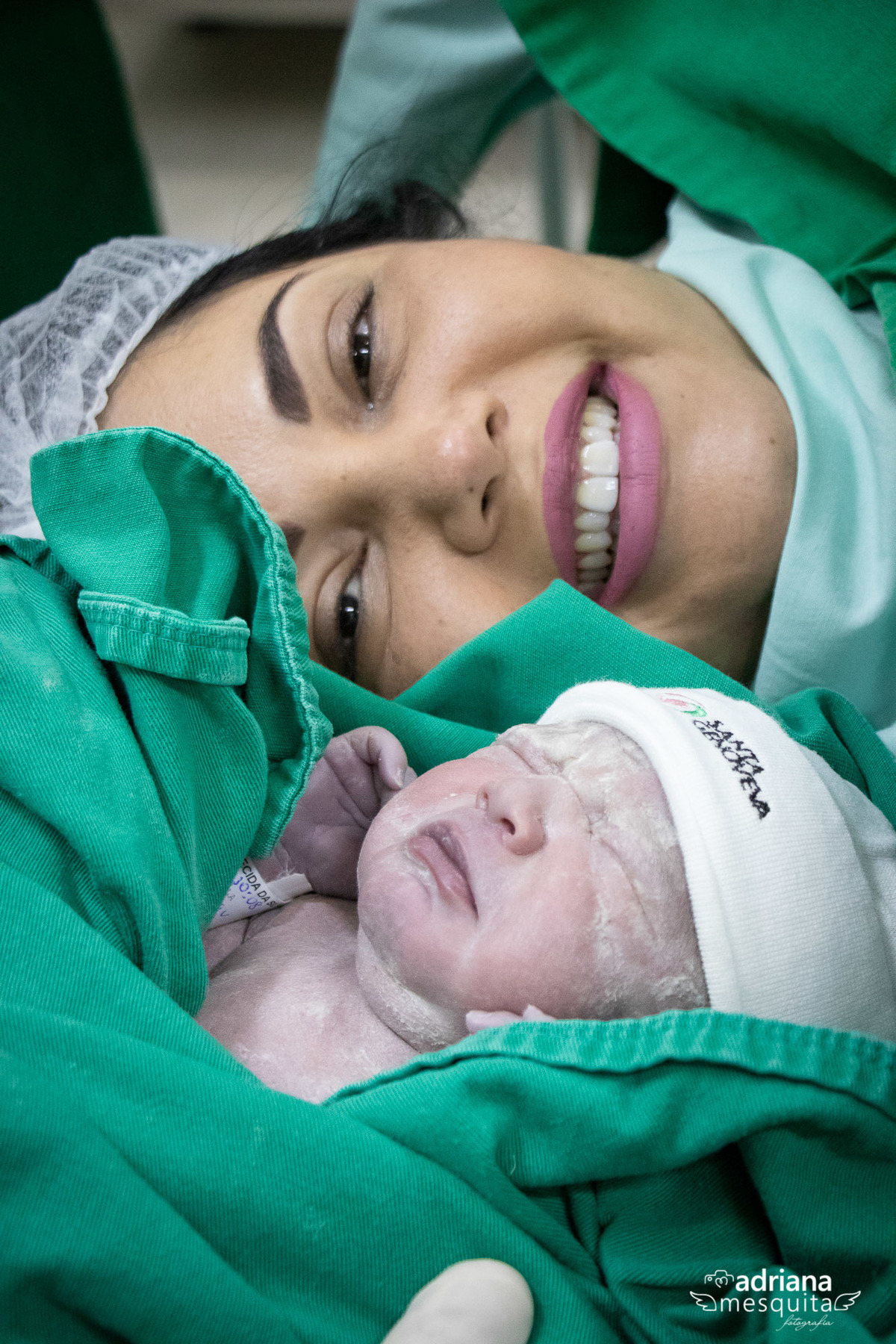 Fotografa Adriana Mesquita registrando o parto do Luis Gustavo
