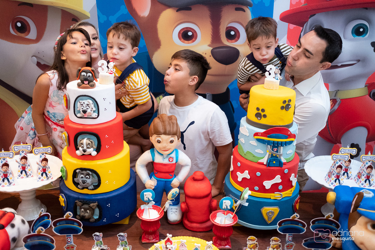 aniversário infantil bala e balão raul e rodrigo patrulha canina adriana mesquita