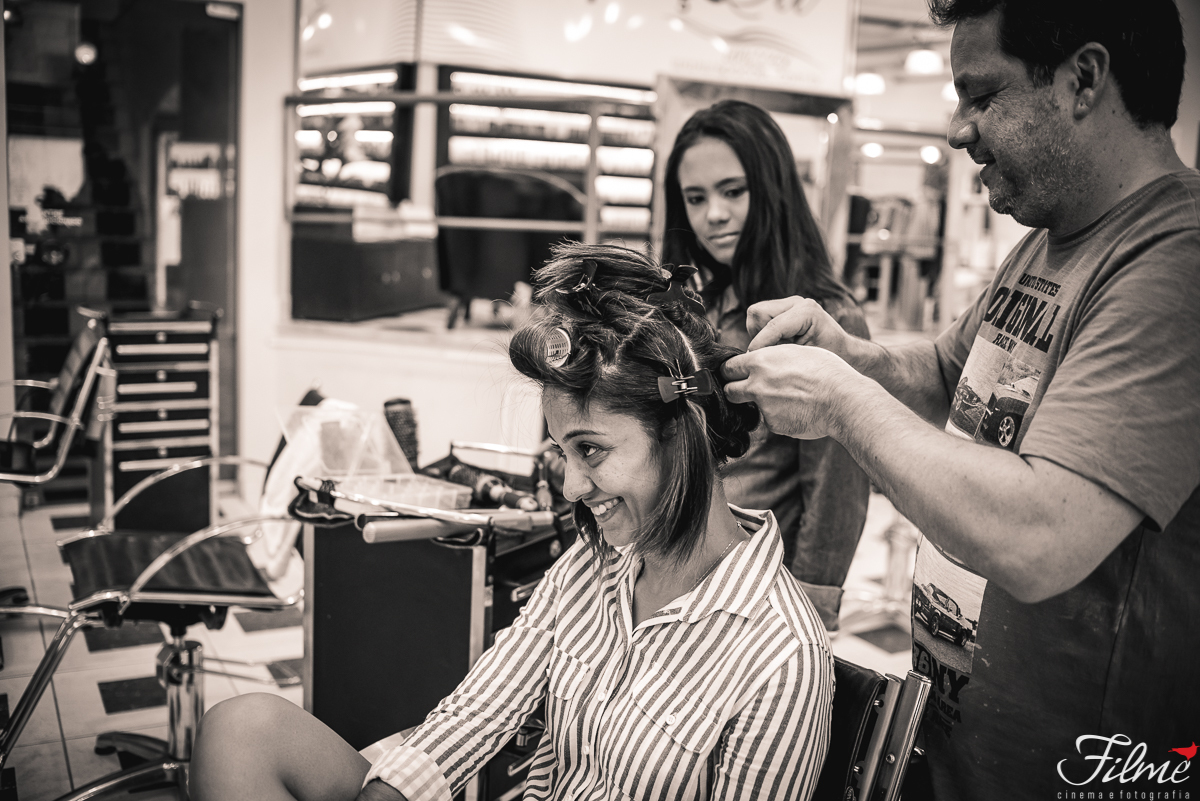 ajeitando o cabelo