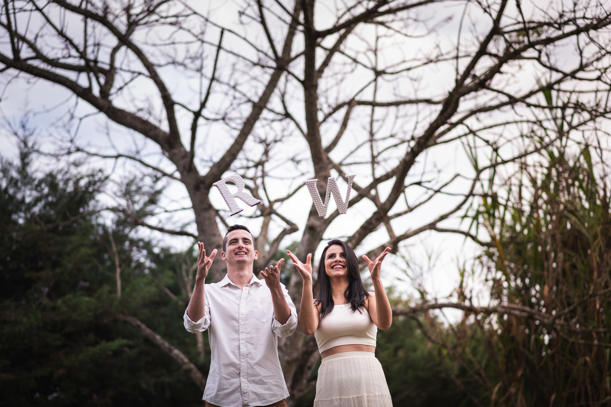 Noivos Jogando Letras