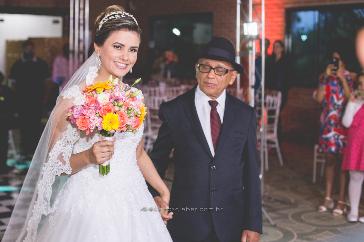 contato: 12988596888 
www.carloscleber.com.br 
contato@carloscleber.com.br
©Todos Os Direitos Reservados