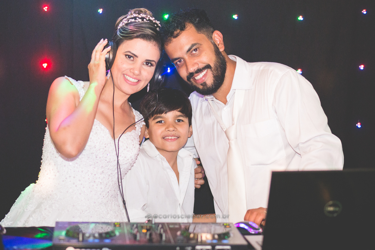 contato: 12988596888 
www.carloscleber.com.br 
contato@carloscleber.com.br
©Todos Os Direitos Reservados