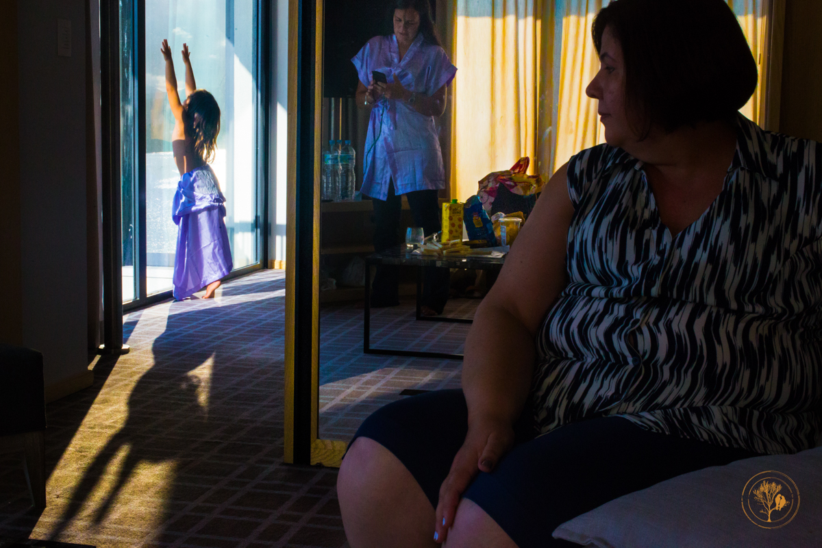 making noiva no grand hyatt hotel na barra, daminha brincando, foto neumanns