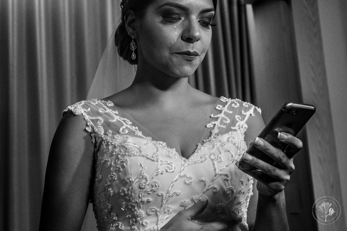 making noiva no grand hyatt hotel na barra, noiva emocionada, foto neumanns