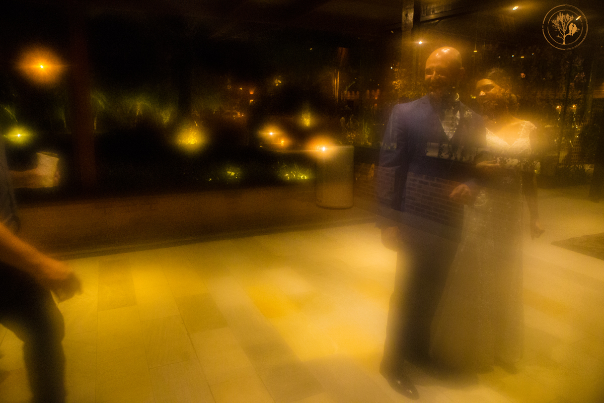 recepção de casamento no Lajedo, entrada do casal na festa, foto neumanns