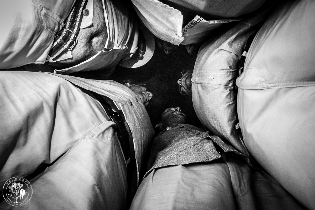 destination wedding, convidados se divertindo em festa de casamento em toque pequeno, no barracuda beach bar, fotos neumanns 