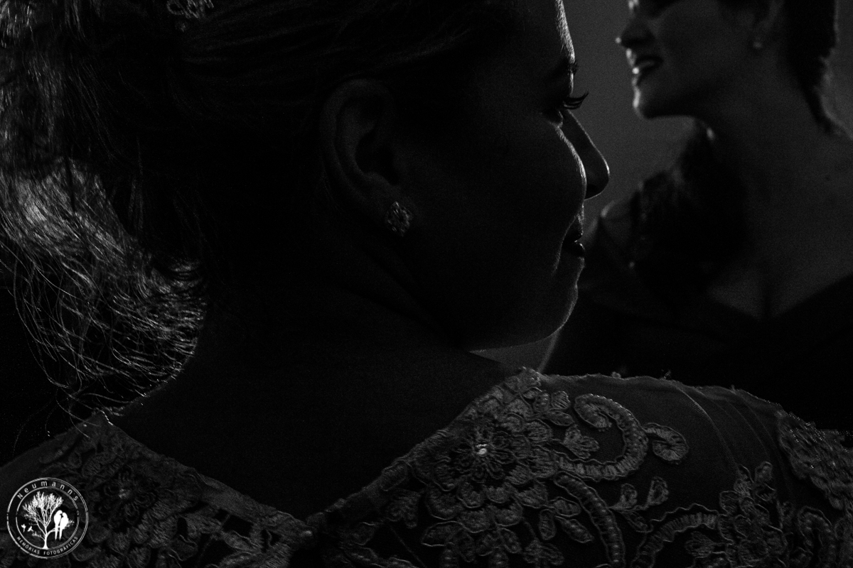 casamento em Petrópolis,  festa no recanto dos cedros, noivos dançando, foto neumanns