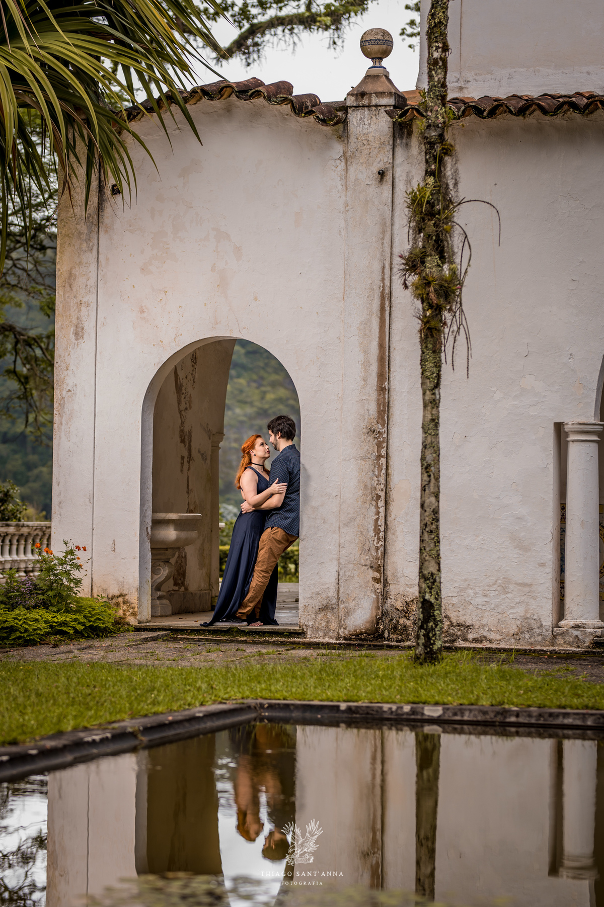 Ensaio casal pré wedding ambiente externo arborizado natureza 