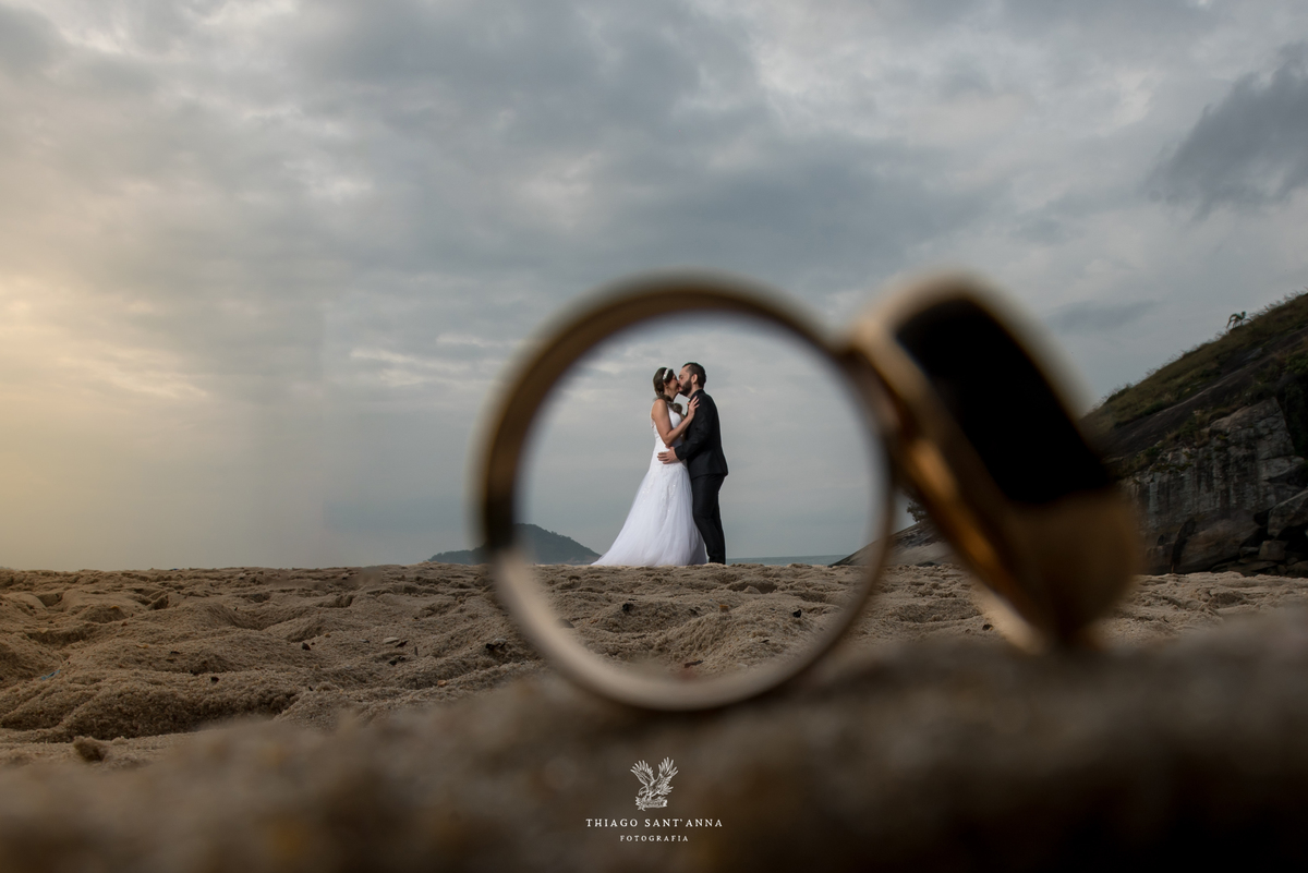 Ensaio pós casamento ambiente externo paisagem praia