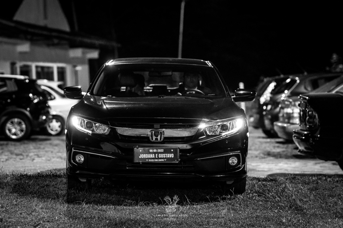 Carro da noiva preto e branco
