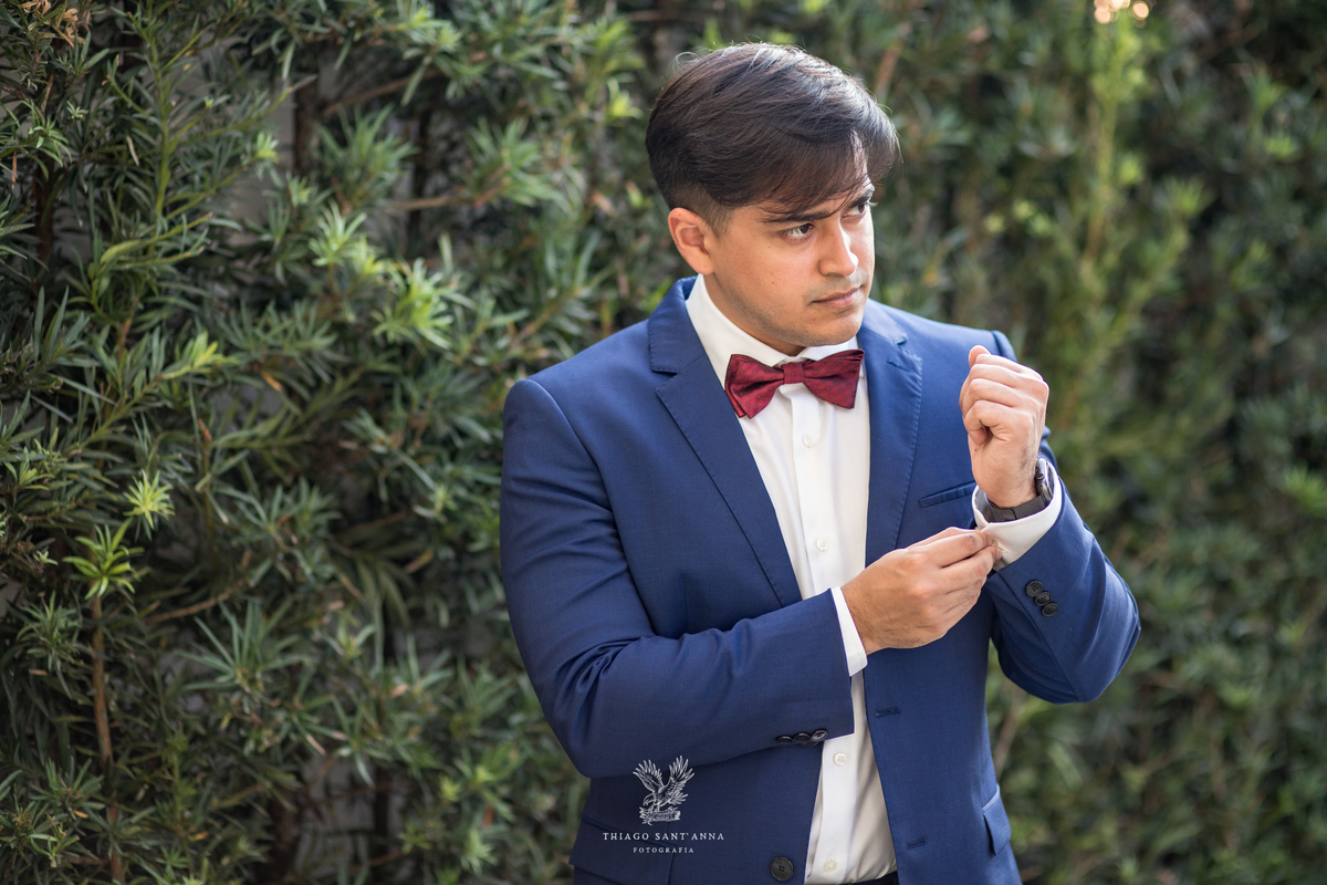 Making of do noivo terno azul gravata borboleta vermelha 
