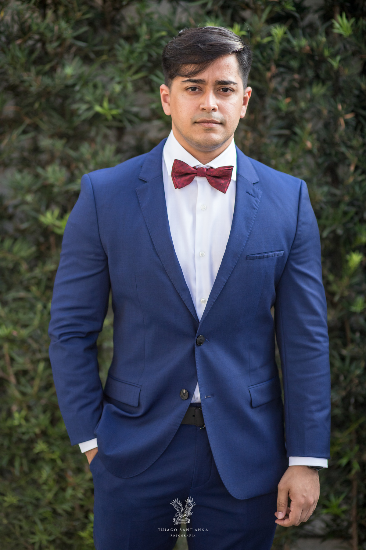 Making of do noivo terno azul gravata borboleta vermelha 
