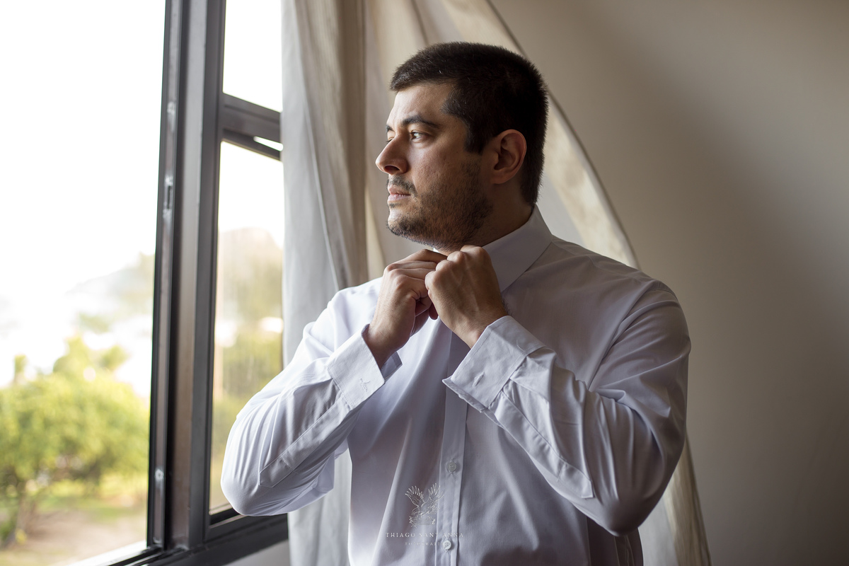 Making of do noivo abotoa camisa 