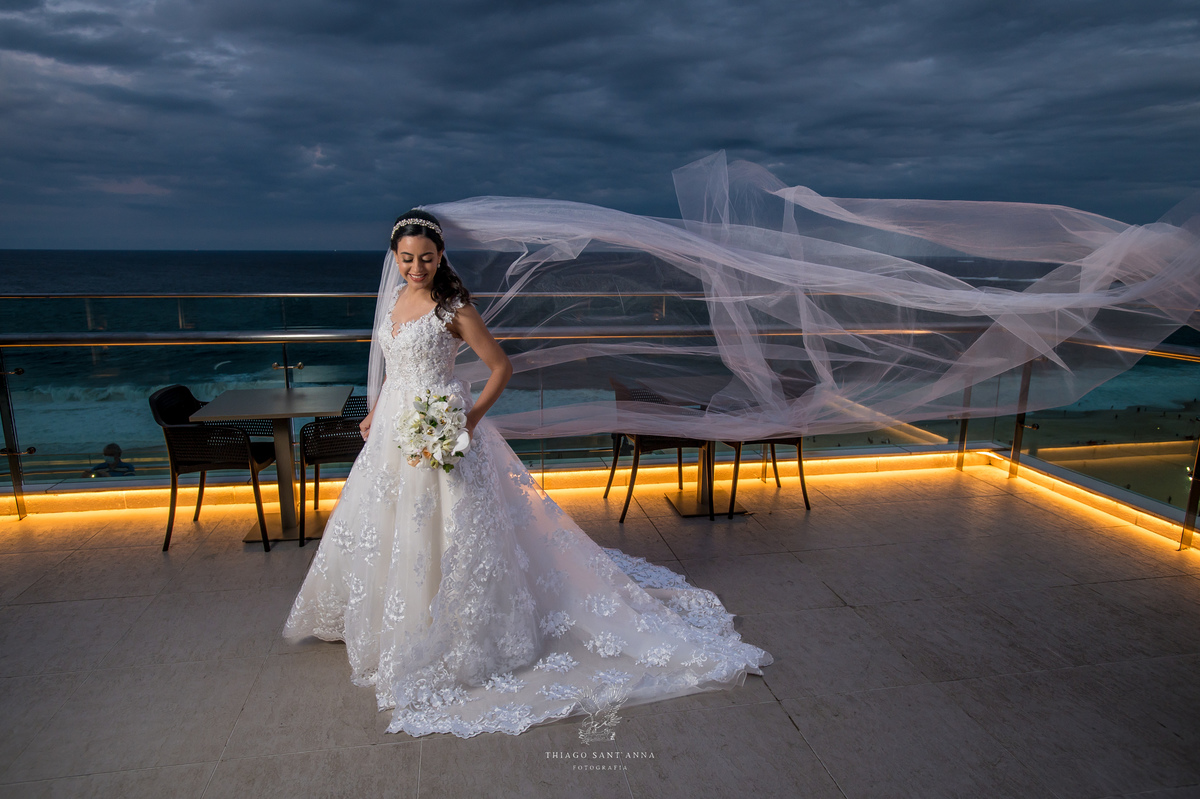 Making of da noiva véu voando cobertura paisagem praia