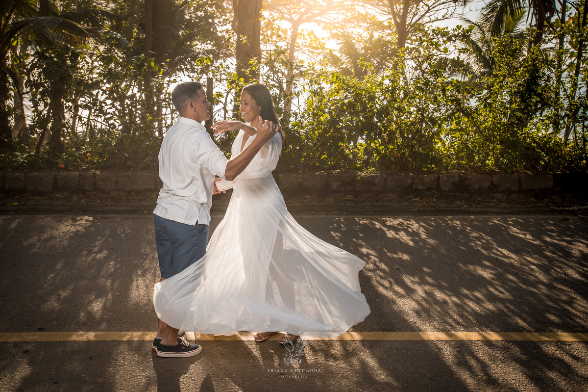 Ensaio pré wedding ambiente externo paisagem Grumari