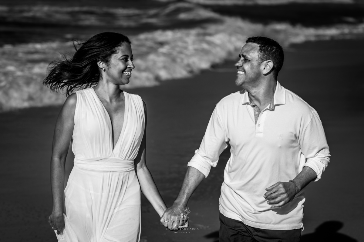 Ensaio pré wedding ambiente externo paisagem Grumari preto e branco
