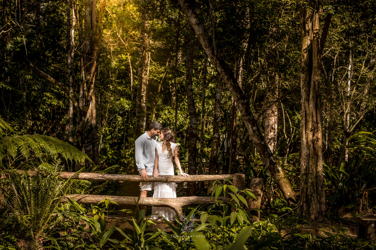Ensaio pré wedding ambiente externo floresta da tijuca cachoeira vegetação