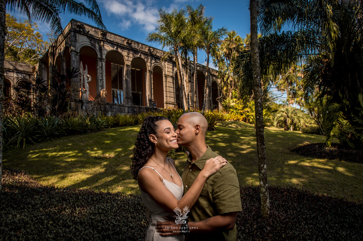 Ensaio pré wedding ambiente externo paisagem jardim 