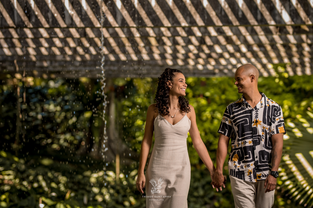 Ensaio pré wedding ambiente externo paisagem jardim 