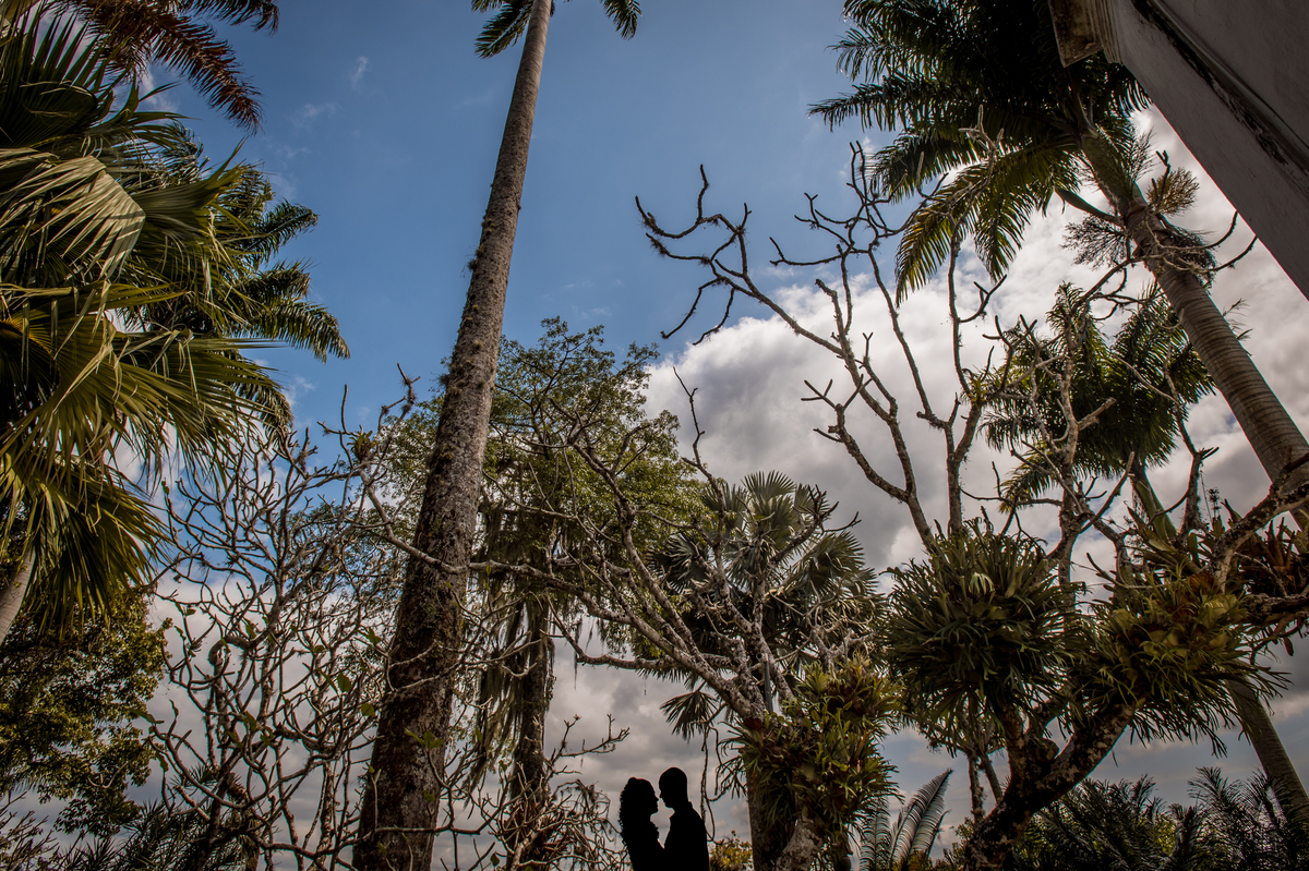 Ensaio pré wedding ambiente externo paisagem jardim 