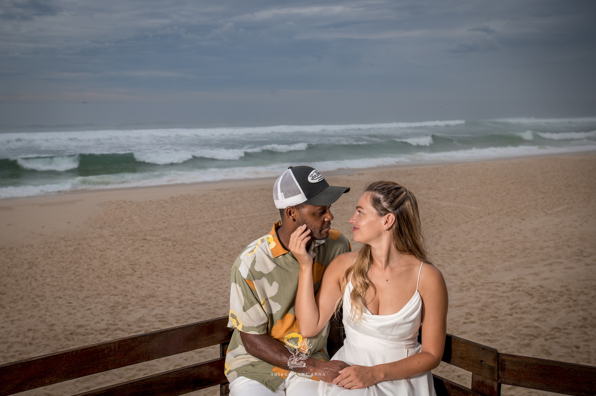Imagem pre wedding na praia da barra