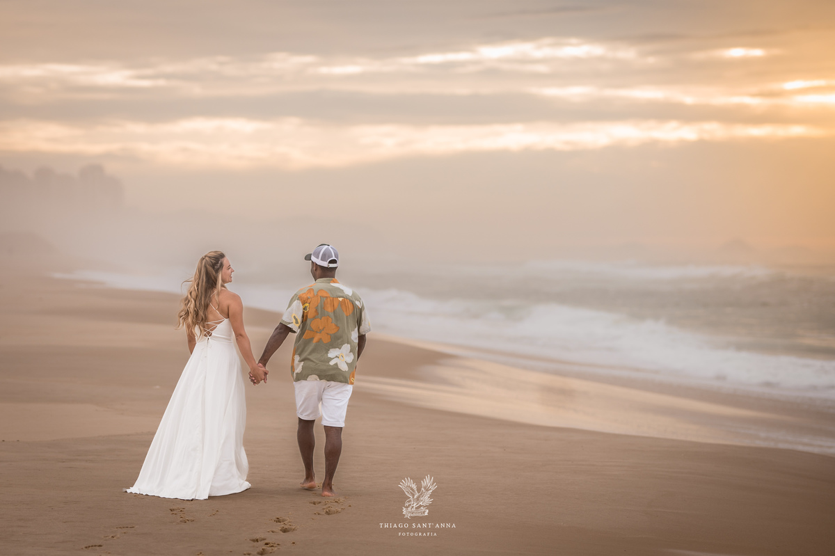 Imagem pre wedding na praia da barra