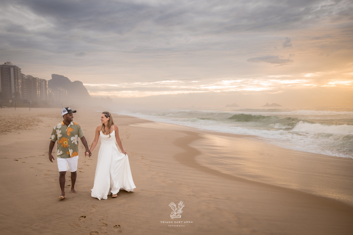 Imagem pre wedding na praia da barra