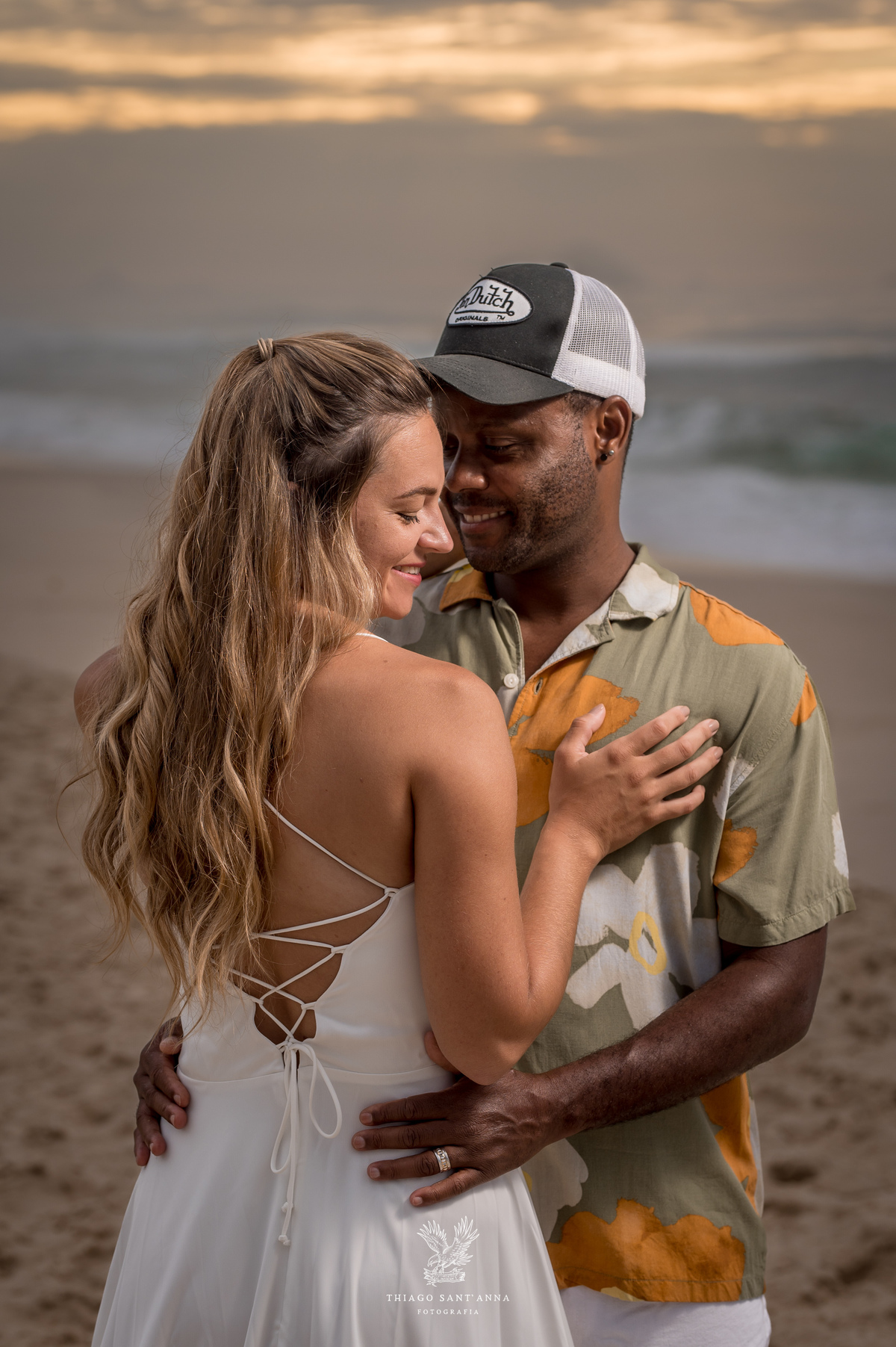 Imagem pre wedding na praia da barra