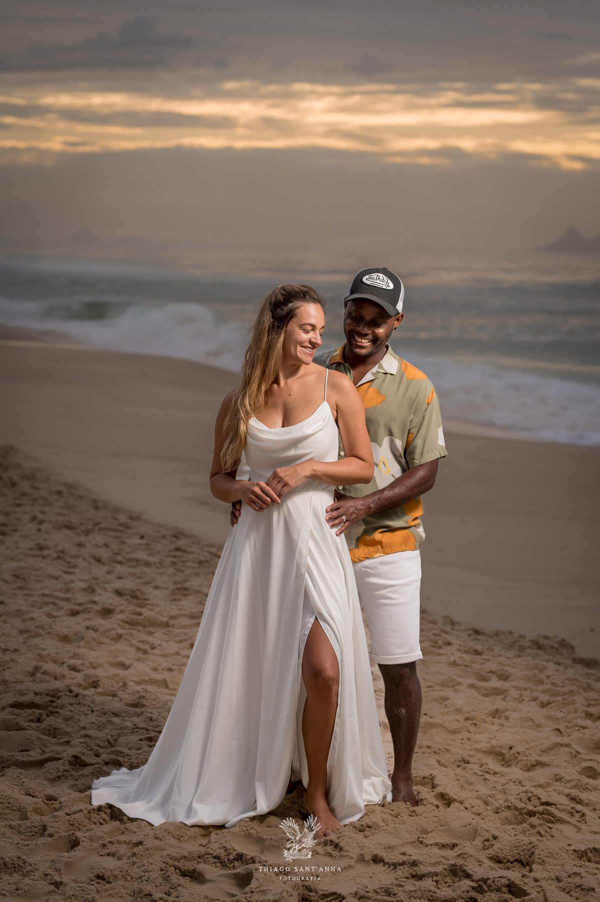 Imagem pre wedding na praia da barra