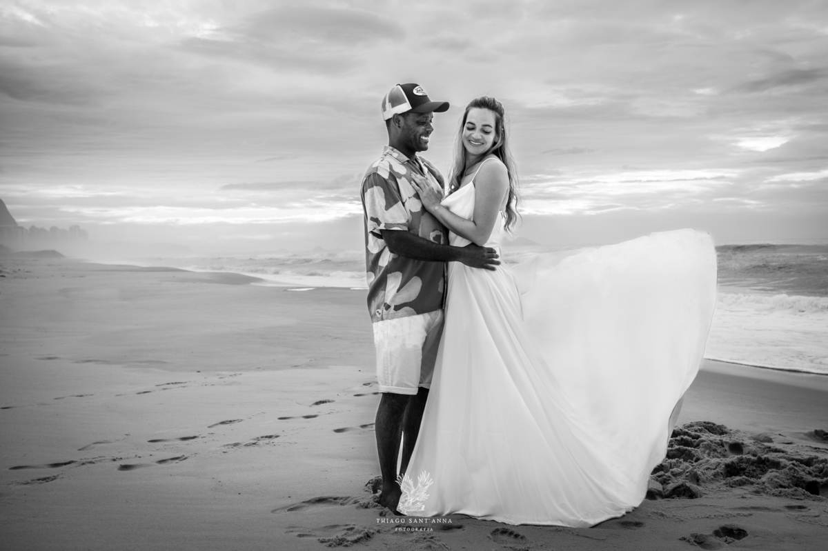 Imagem pre wedding na praia da barra