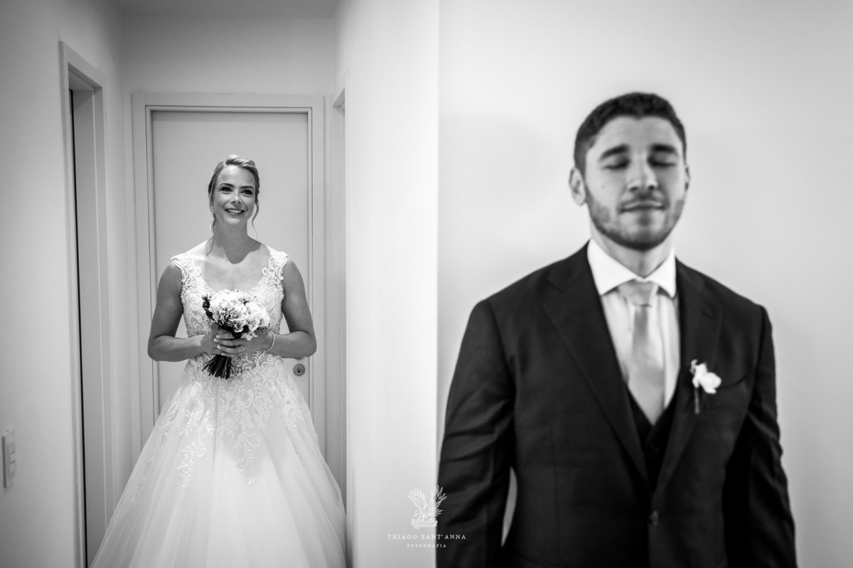 First Touch dos noivos no Pré Wedding.