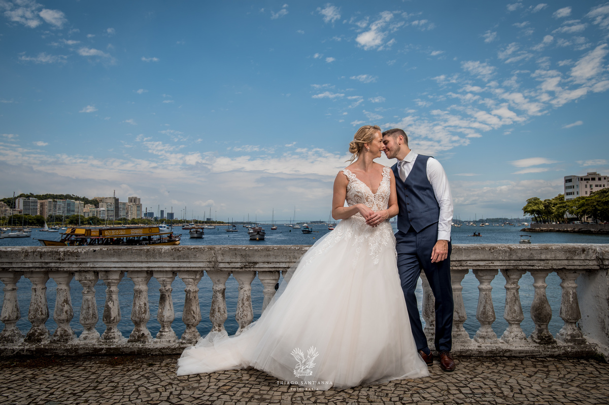 Ensaio no Rio de Janeiro de casamento com vestido de noiva.