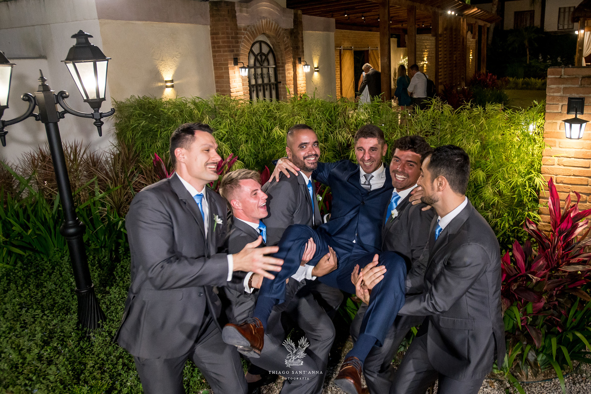 Ideia de foto padrinhos e noivo.