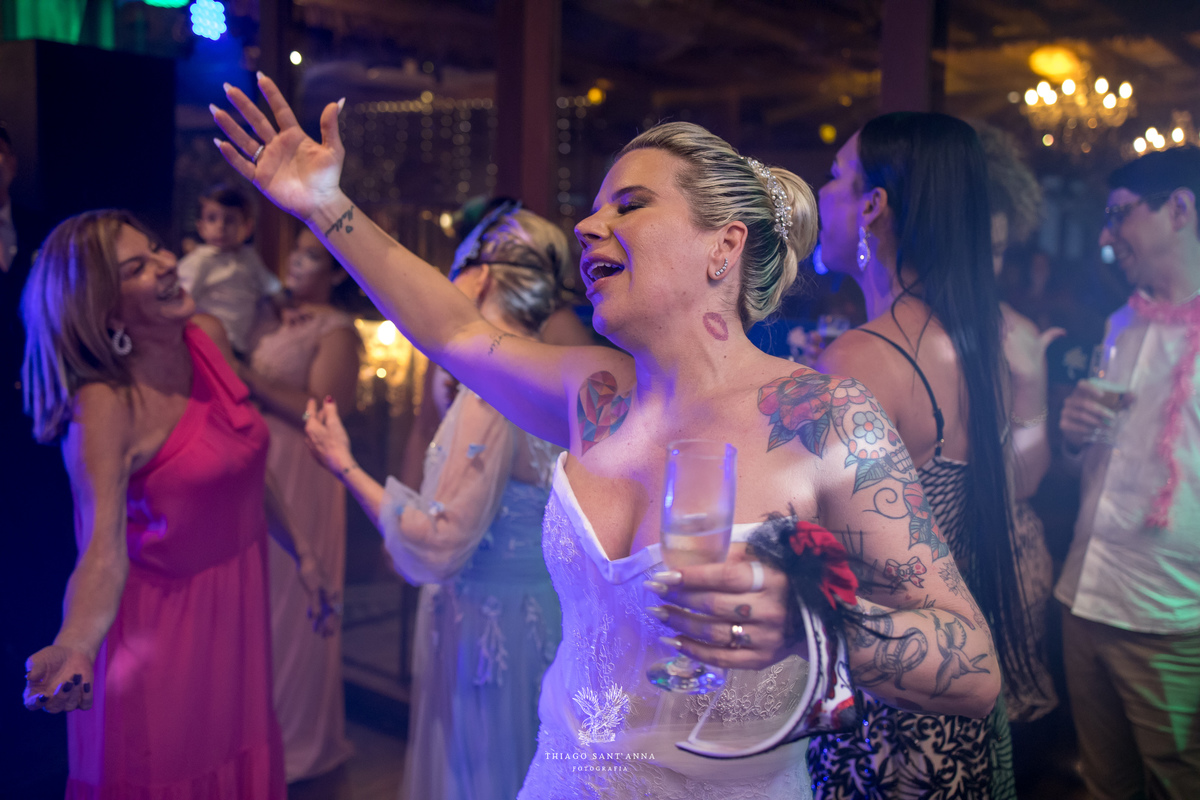 Noiva na festa de casamento.