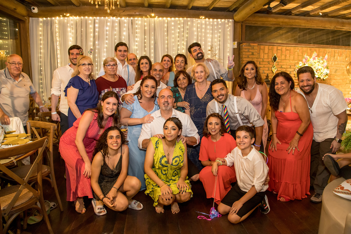 Foto de família e amigos casamento.